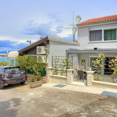 Holiday House Mar Malinska Exterior photo